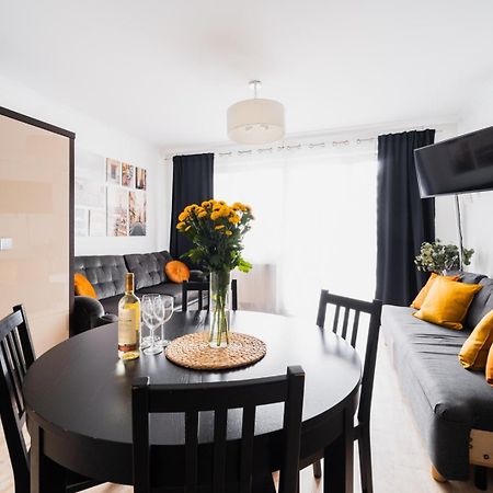 Apartment Old Town - 3 Rooms - 2 Bathrooms - 12 People - Parking Place Wroclaw Ngoại thất bức ảnh