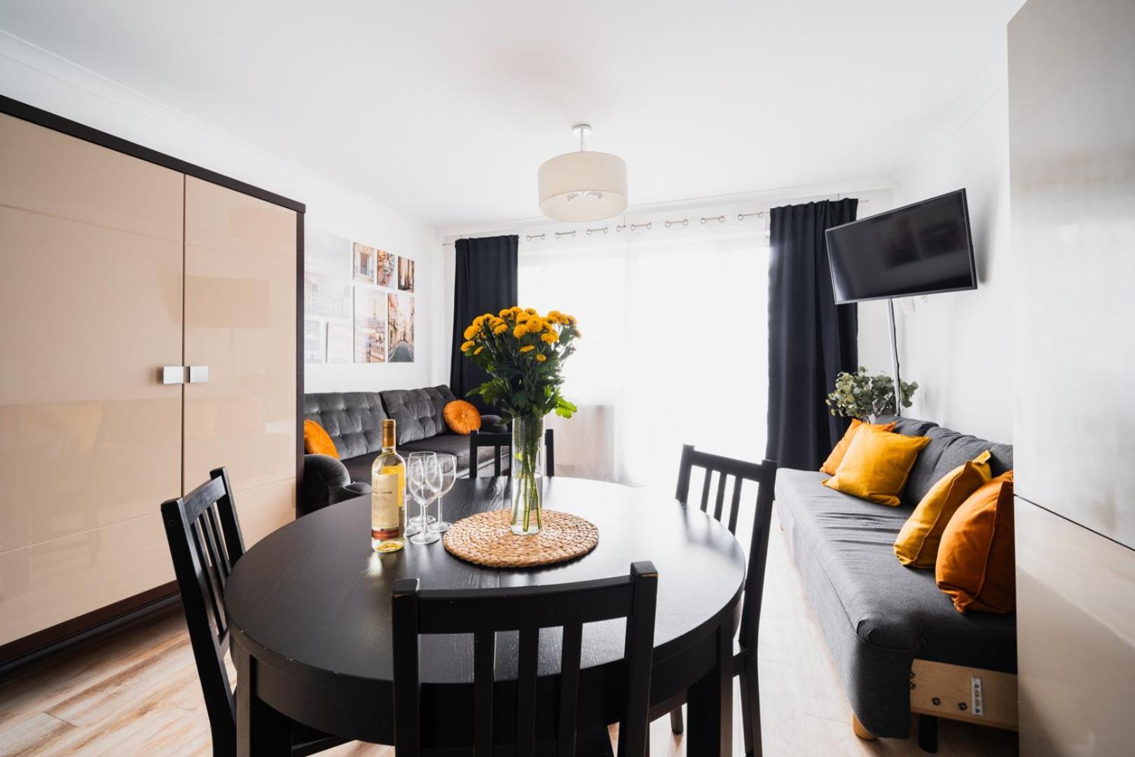 Apartment Old Town - 3 Rooms - 2 Bathrooms - 12 People - Parking Place Wroclaw Ngoại thất bức ảnh